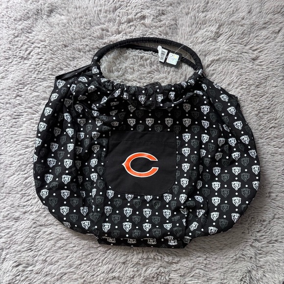 NFL Handbags - NWT Chicago Bears Black and White tote purse